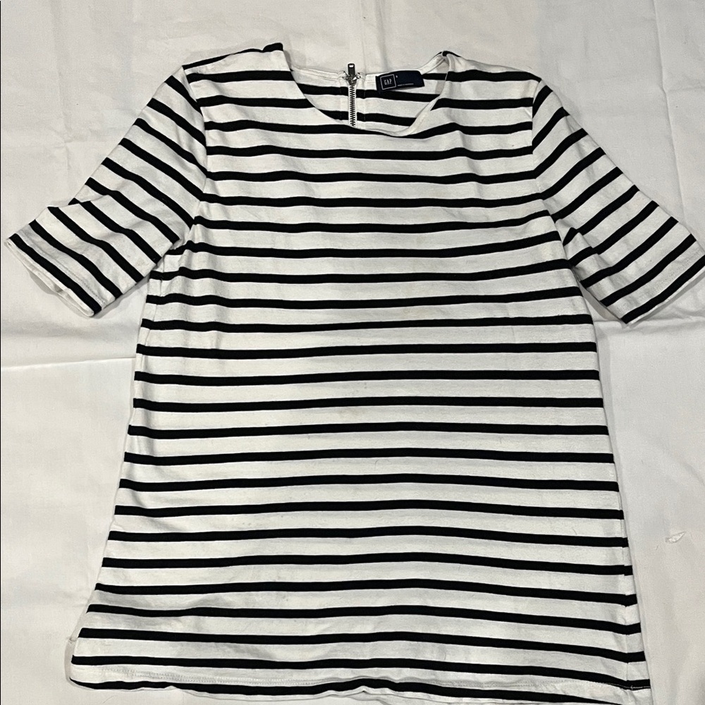 GAP Black and White Striped Top